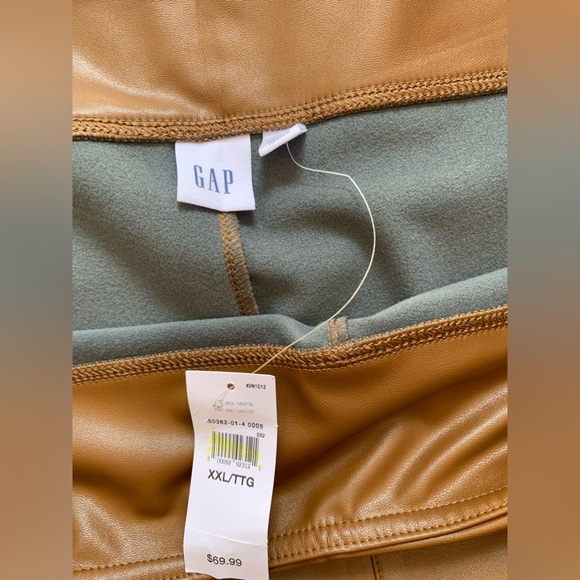 GAP Pull up pants XXL/TTG and XL/TG 2 Sizes available - Picture 2 of 8